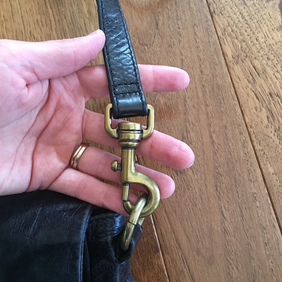 Badgley Mischka Black and Cream Crossbody Purse - Picture 3 of 8